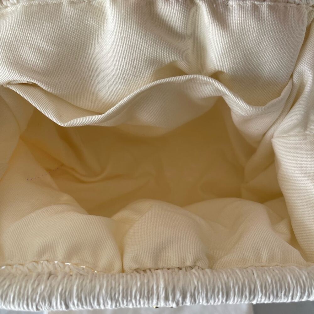 GARY’s White Clutch with Gold Bee Accent  NEW - Picture 6 of 6